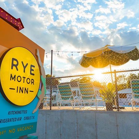 Rye Motor Inn - A Retro-Inspired Apartment Hotel (Adults Only) Eksteriør billede